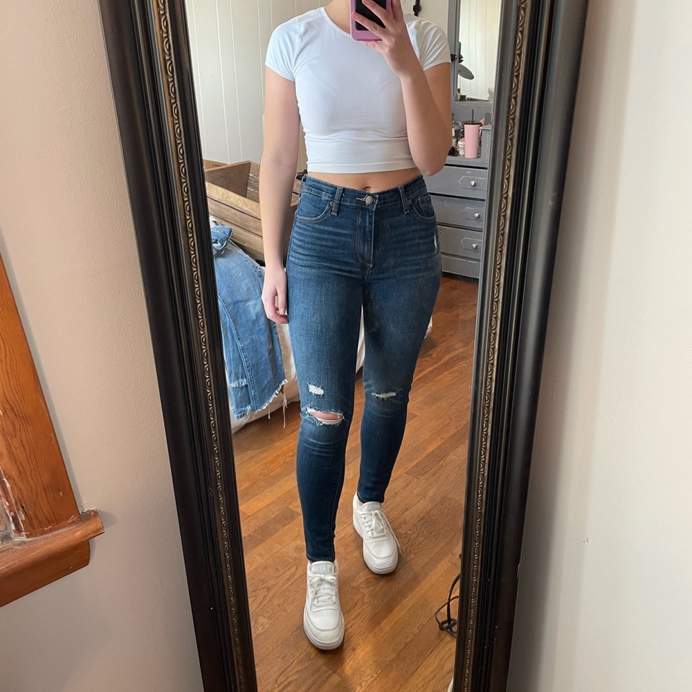 Dark skinny jeans